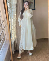Serene Lace-Trimmed Kurta Set